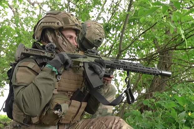 Российские военные корреспонденты пишут, что подразделения Вооруженных сил России (ВС РФ) прорвали оборону ВСУ, наступая от Горловки к Торецку в Донецкой Народной Республике.-5