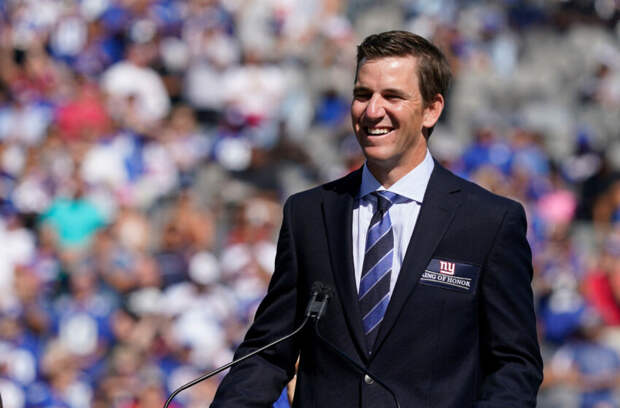 Sep 26, 2021; E. Rutherford, N.J., USA; New York Giants former quarterback Eli Manning is honored at halftime of the game between Atlanta Falcons and the Giants at MetLife Stadium. Mandatory Credit: Robert Deutsch-USA TODAY Sports