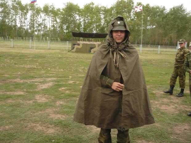 Армейский плащ-палатка: универсальный атрибут российских солдат
