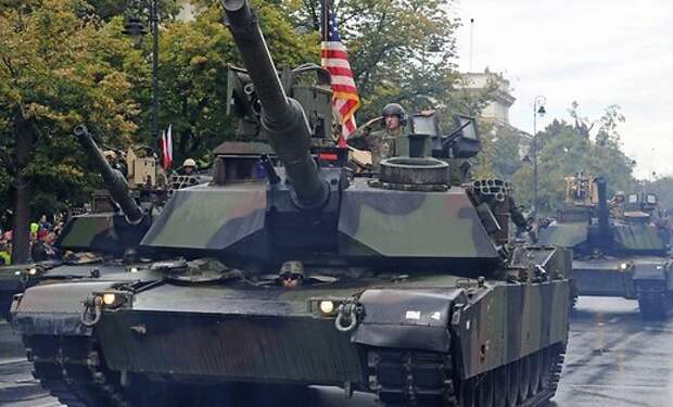 Первая партия американских танков прибыла в Польшу