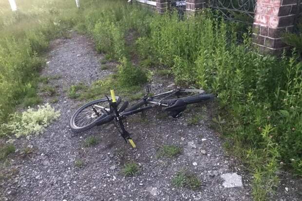Иномарка сбила подростка на велосипеде в тульской деревне Хопилово