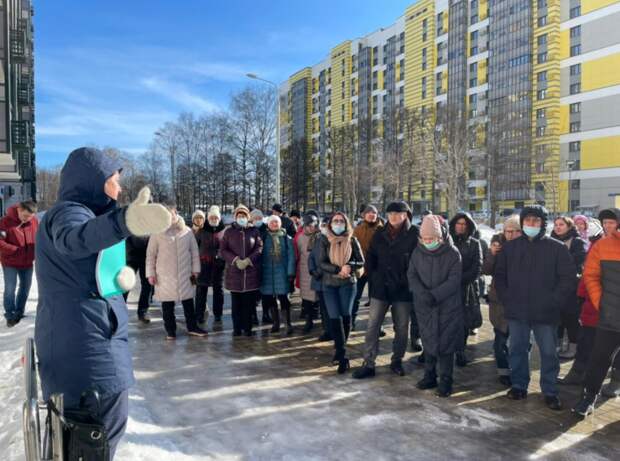 У домов по Дмитровскому шоссе, 169 установили бетонные полусферы