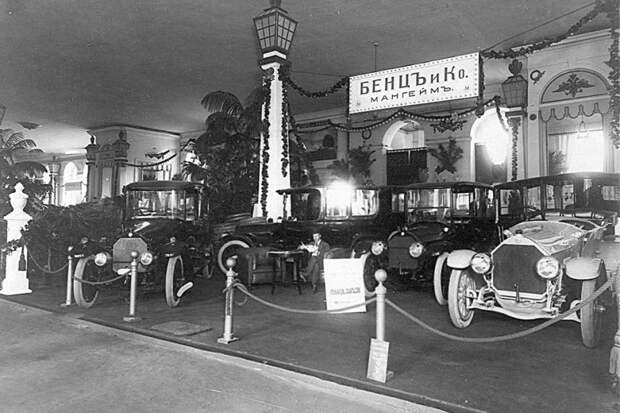 Автосалон в Санкт-Петербурге 1913 года автовыставка, автосалон, ретро фото