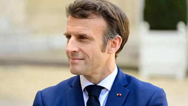 Макрон назвал премьера Польши Моравецкого «крайне правым антисемитом»