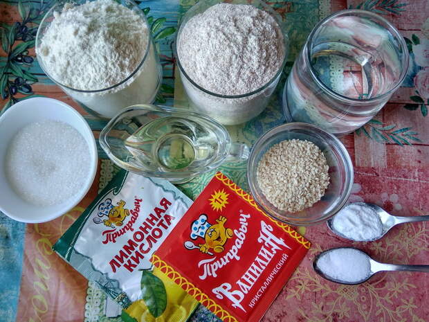 Пеку знаменитый «Французский крекер с кунжутом» на постный лад. Очень вкусно и от печенья на животных жирах не отличить