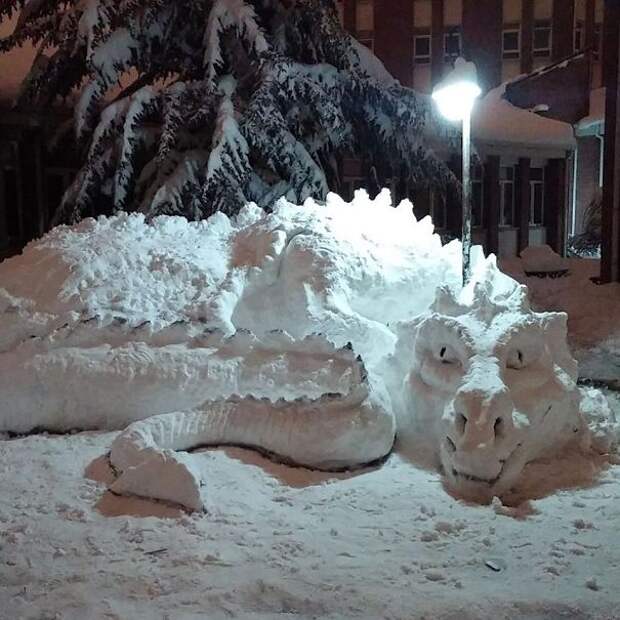 snow-sculpture-art-snowman-winter-39__605