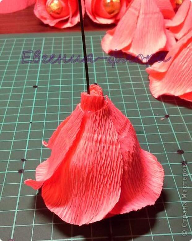 Мастер-класс Свит-дизайн Бумагопластика   дцать первый МК по розе Бумага гофрированная фото 36