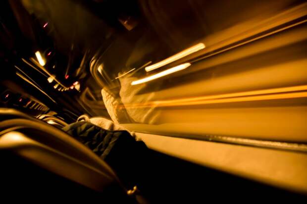 Почему некоторых людей укачивает в транспорте?