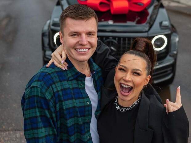 Артем Чекалин продает дом, который строил вместе с Лерчек, за 225 млн — фото