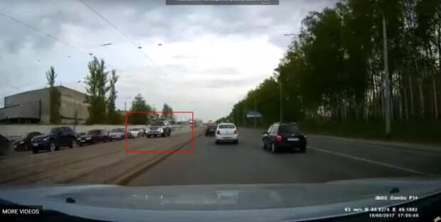 Картинки по запросу В Казани автомобиль угодил колесом в люк и перевернулся