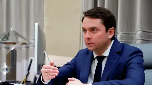 Губернатор Мурманской области вручил награды врачам