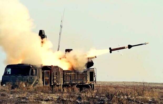 Запуск противоракеты ЗРПК "Панцирь-С1"