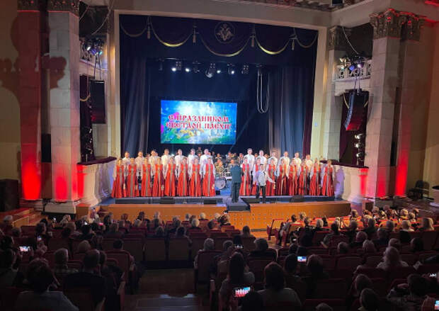 Концерт сводного духового военного оркестра Екатеринбургского и Еланского военного гарнизона состоялся в Доме офицеров ЦВО