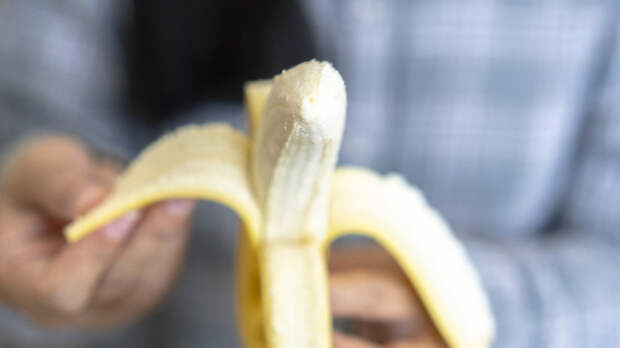 Врач Бережанский: в пути детям не стоит давать бананы в качестве перекуса