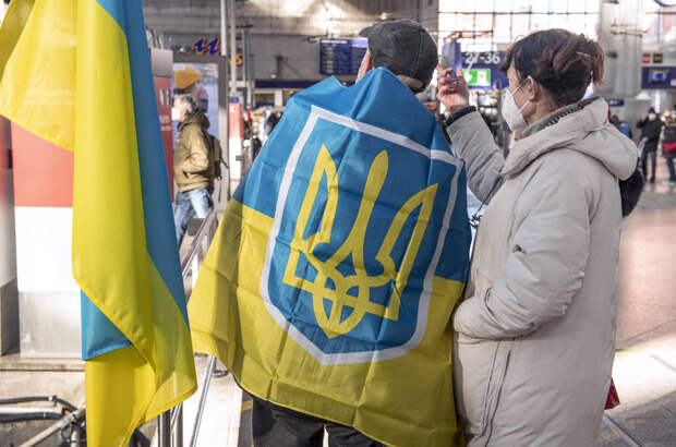 Сотни цыган пошли маршем против украинцев: "Здесь наш дом!"