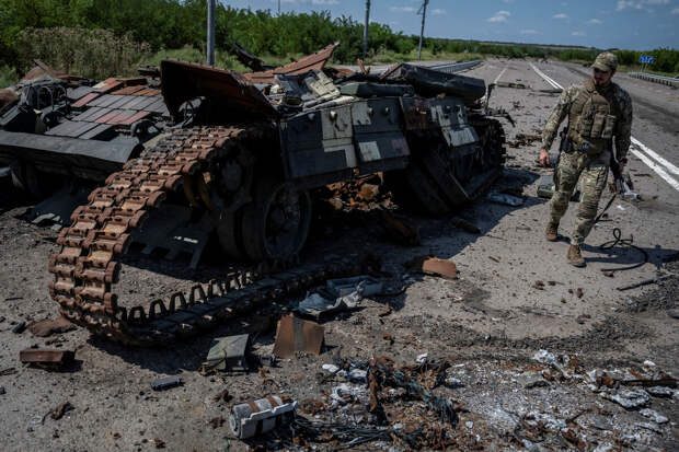 Минобороны: бойцы "Южной" группировки войск уничтожили два танка ВСУ