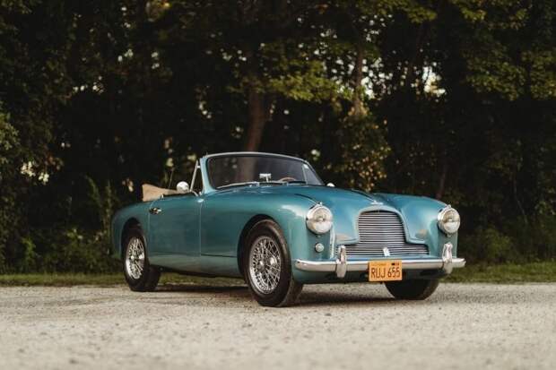 10. Aston-Martin DB2/4 с кузовом от H.J. Mulliner (№LML/1003) 1955 года продан за $335,000 (26 600 000 руб.). Удачная продажа. Похоже эта модель снова начинает ценится.