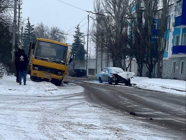 ДТП с участием маршрутки в районе пл