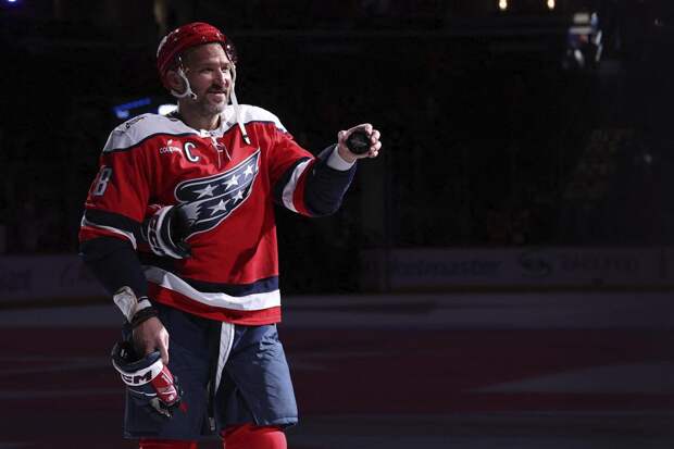 Форвард "Вашингтона" Овечкин вышел на 16-е место по числу проведенных игр в НХЛ