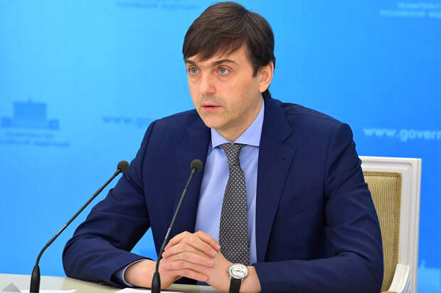 Кравцов призвал регионы проконтролировать организацию учебного процесса в морозы