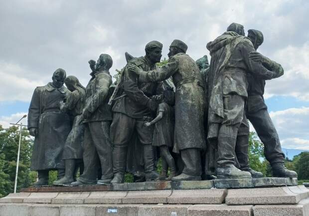 Россия и Украина обменялись останками погибших в годы Великой Отечественной войны красноармейцев
