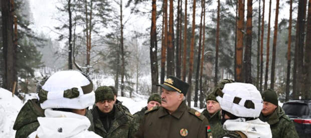 «С комбатов будем шкуру по-мужски драть». Лукашенко обязал Вооружённые силы быть готовыми ко всему