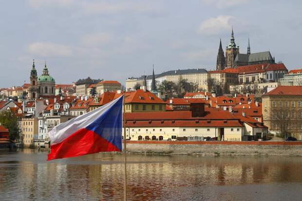 Novinky: Беженцы с Украины принесли в казну Чехии три миллиарда крон