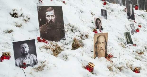 Импровизированный мемориал памяти...
