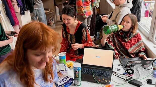 Что такое дружбодом — новый формат коммуны для зумеров, ставший вирусным в соцсетях