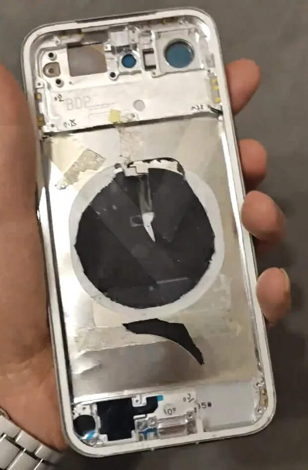 В Сети всплыли кадры с невышедшим прототипом сверхтонкого Xiaomi 17 Air