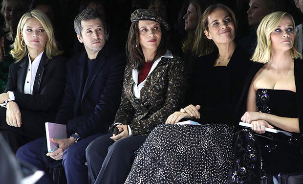 Риз Уизерспун, Жюльет Бинош и другие на показе Armani Prive в Париже