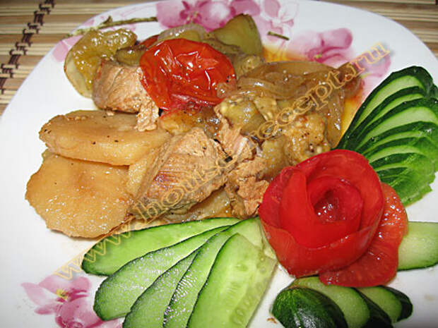 Баклажаны с мясом и овощами