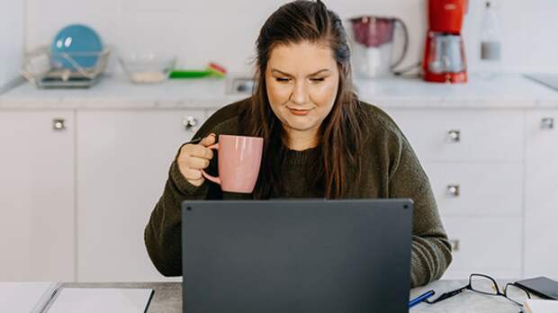 -Так ты мне нужен для здоровья. Раз в неделю, не чаще. Ты с 4 прицепами от разных женщин, я не хочу жить вместе.Обидный отказ Леву 46.