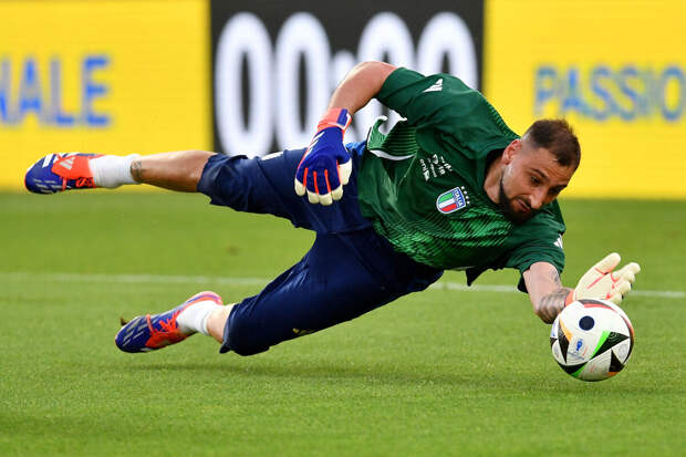 Штаб-квартиру FIGC забросали яйцами после невыхода сборной Италии на ЧМ