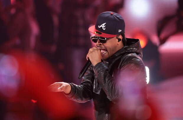 Легендарный рэпер заявил об отмене концертов в России