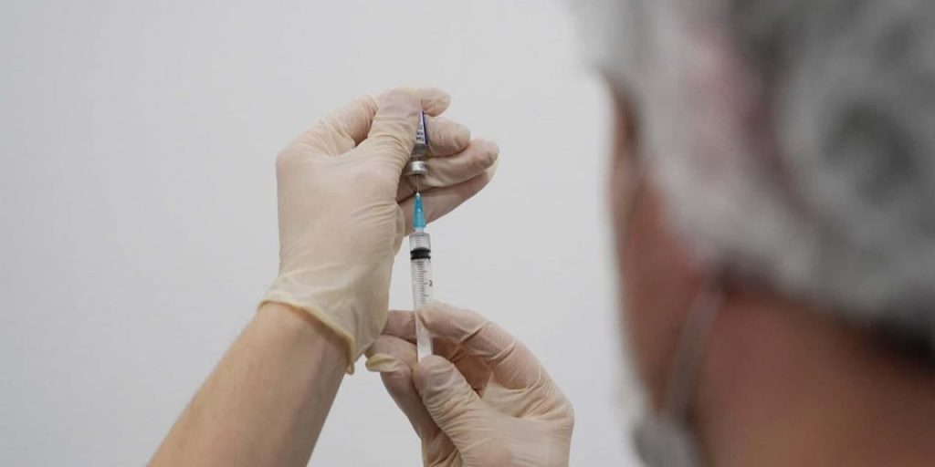 В Москве среди вакцинировавшихся от COVID-19 горожан разыграли еще 5 автомобилей Фото: Е. Самарин mos.ru