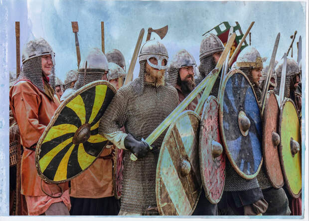 Скандинавские воины (реконструкция)