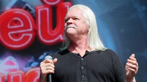 «Рок-музыкой пускай занимается молодежь»: вокалист и композитор Сергей Скачков — уже давно не «землянин»