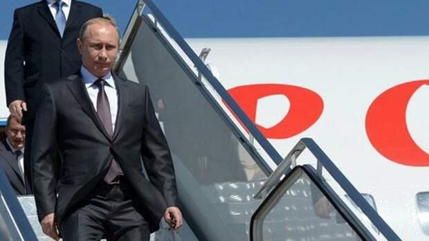Самолёт Путина приземлился в аэропорту Минска, 19 июня 2018 года