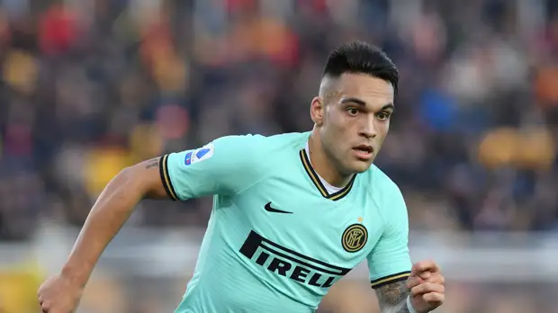 СМИ: «Барселона» предложила €80 млн и троих футболистов за форварда «Интера»