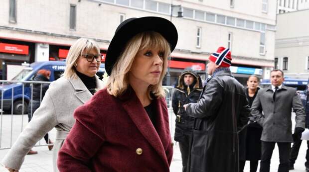 Концертный директор Пугачевой опроверг слухи о ее возвращении в Россию