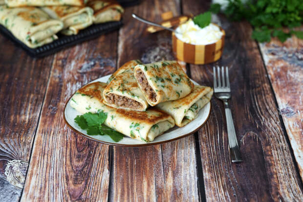 Пикантные блины с мясной начинкой Пикантные блины с мясной начинкой