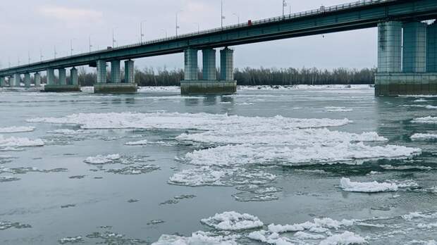 Осенний ледоход в Барнауле / Фото: amic.ru