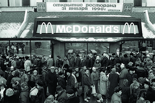 Как в СССР строился и открывался первый «Макдоналдс» макдональдс, москва, ссср