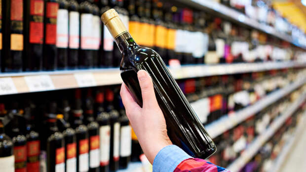 О возможных ограничениях на работу алкомаркетов рассказали в Госдуме