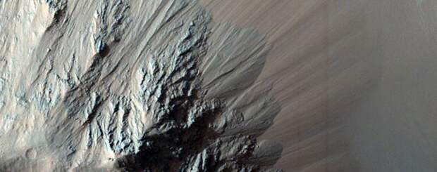 NASA опубликовало новые захватывающие снимки Марса, и вот — лучшие из них