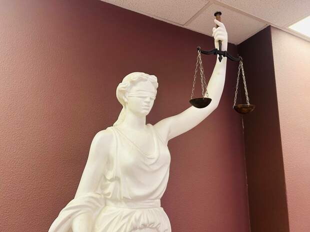 Суд в Петербурге отобрал водительские права мажора за ДТП у Летнего сада