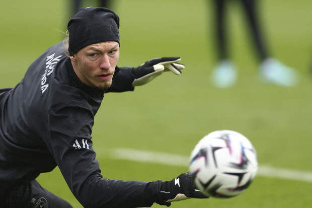 Сафонов был включен в символическую сборную четвертьфиналов Лиги чемпионов