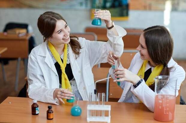 «Роснефть» направила на развитие образования в России более 1,5 млрд рублей