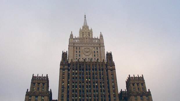 МИД РФ назвал сообщения об отказе в визах американским учителям откровенной ложью МИД РФ назвал сообщения об отказе в визах американским учителям откровенной ложью
